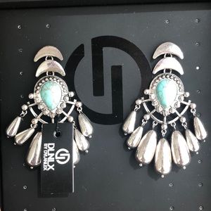 DLNLX DYLANLEX Gia Statement earrings